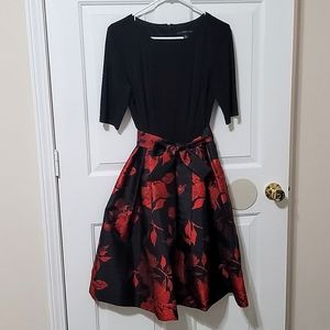 Short-sleeve Floral Dress